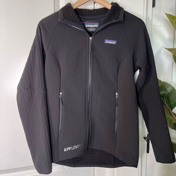 Patagonia Jackets & Blazers - Patagonia black zip up jacket coat size small women’s winter outdoor wear D103